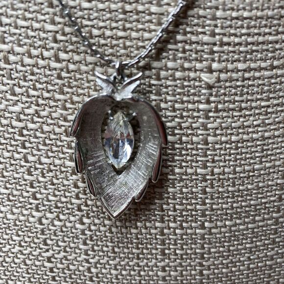 Vintage Sarah Coventry Leaf Brushed Rhinestone Silver Tone Necklace - Picture 2 of 5